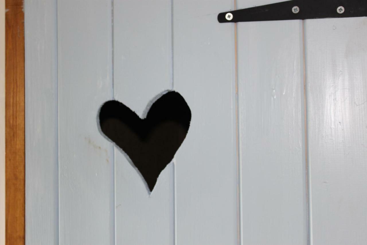 אשפורד The Old Apple Shed Cosy Heated Cottage In A Meadow Close To The Charming Village Of Bethersden מראה חיצוני תמונה