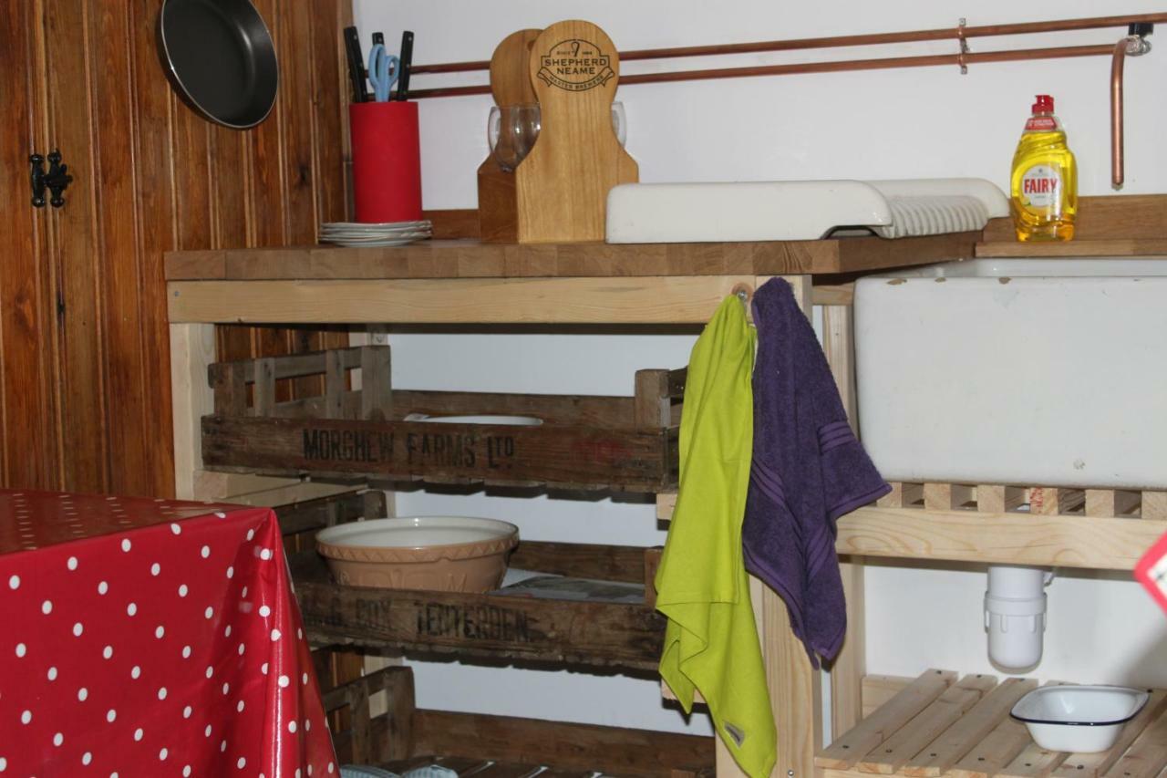 אשפורד The Old Apple Shed Cosy Heated Cottage In A Meadow Close To The Charming Village Of Bethersden מראה חיצוני תמונה