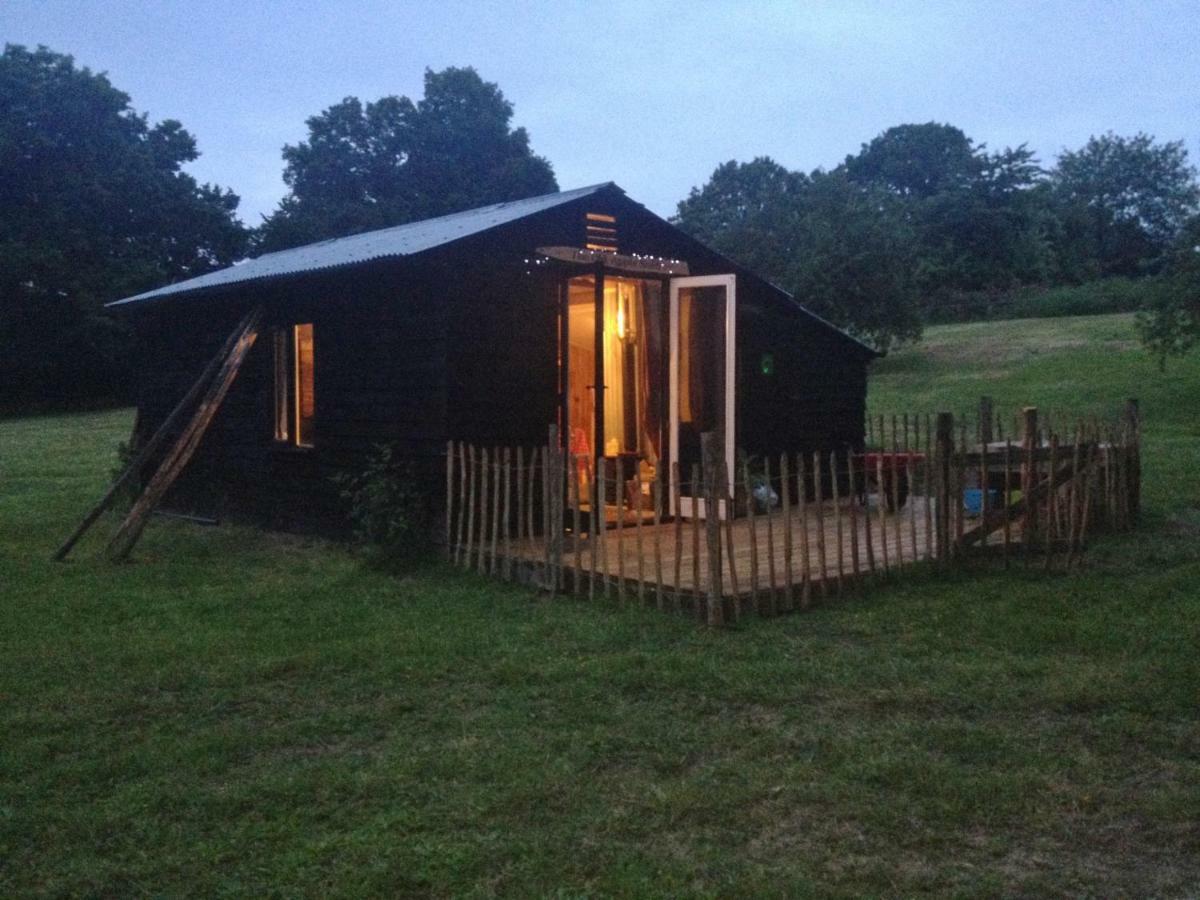 אשפורד The Old Apple Shed Cosy Heated Cottage In A Meadow Close To The Charming Village Of Bethersden מראה חיצוני תמונה